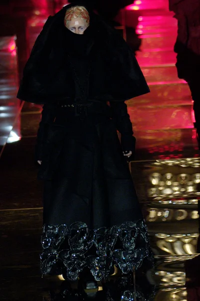 Look 18